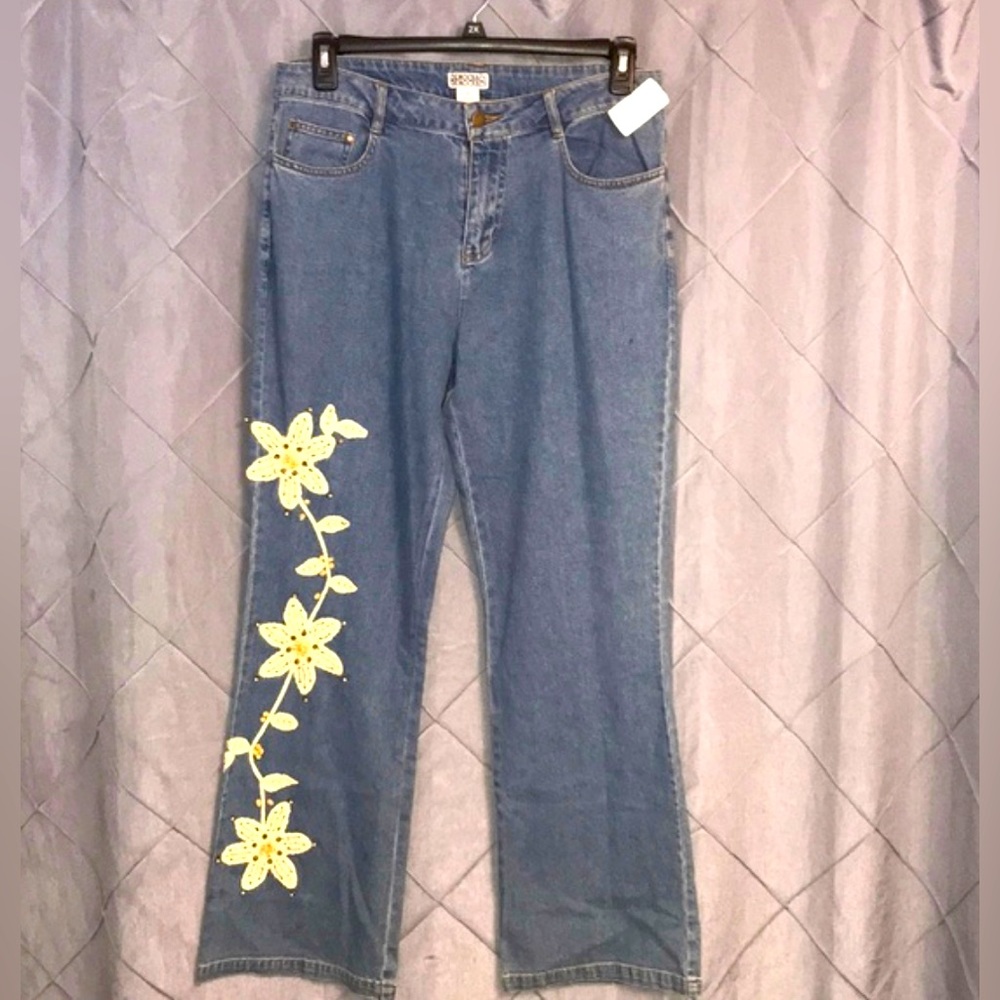 Neiman Marcus Democracy embroidered floral jeans, size 10 strait leg